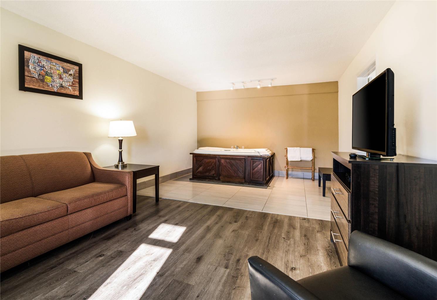 Econo Lodge Glade Springs I 81 - photo 30