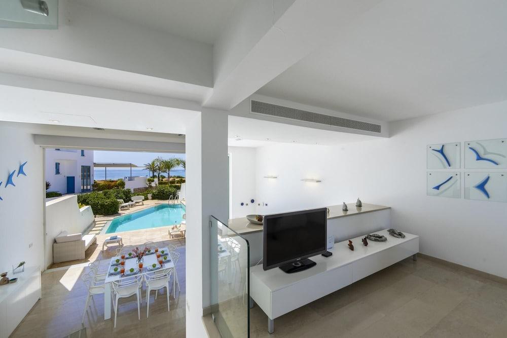 Protaras Villa Kalena Seafront