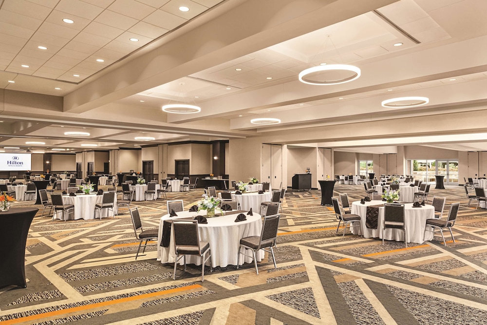 Hilton Knoxville Airport - photo 36