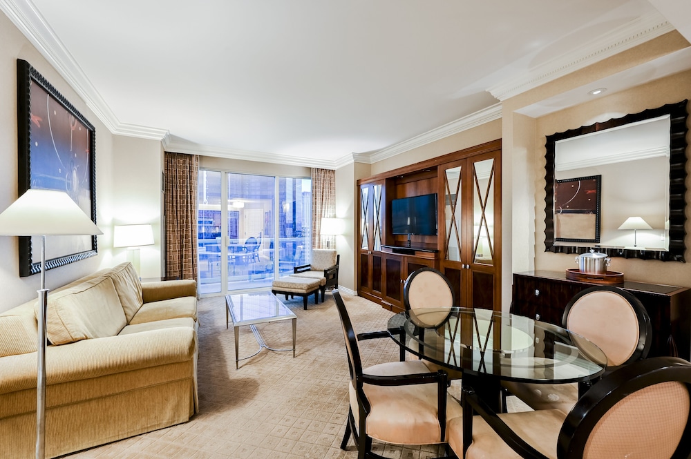 StripViewSuites at Signature - photo 129