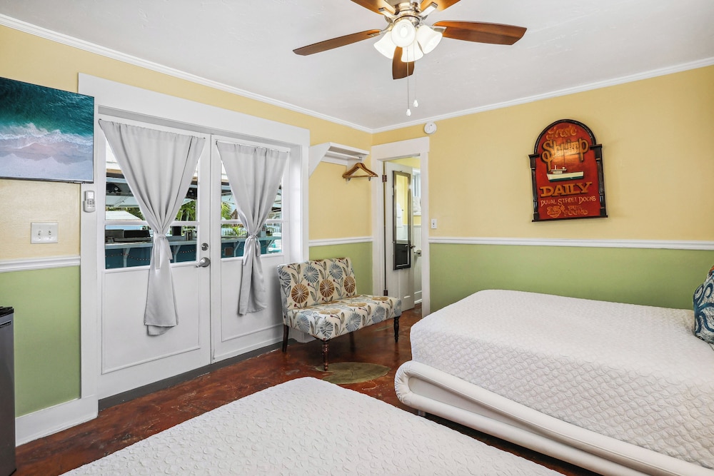 The Palms Hotel - photo 24
