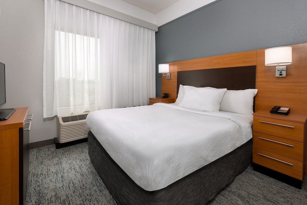 TownePlace Suites Buffalo Airport - photo 11