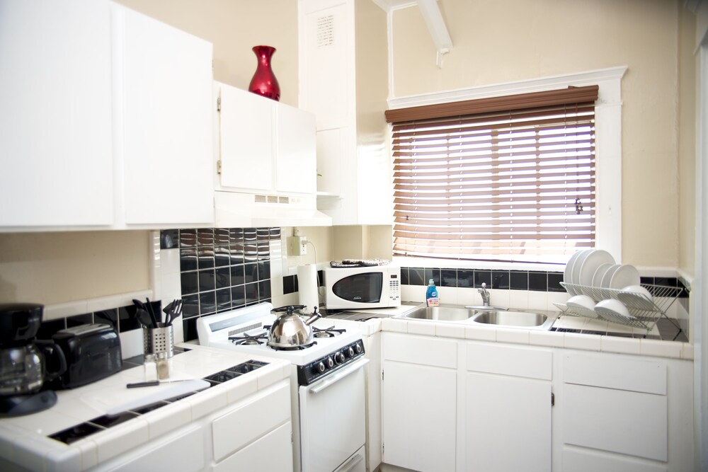 Ellison Suites - photo 39