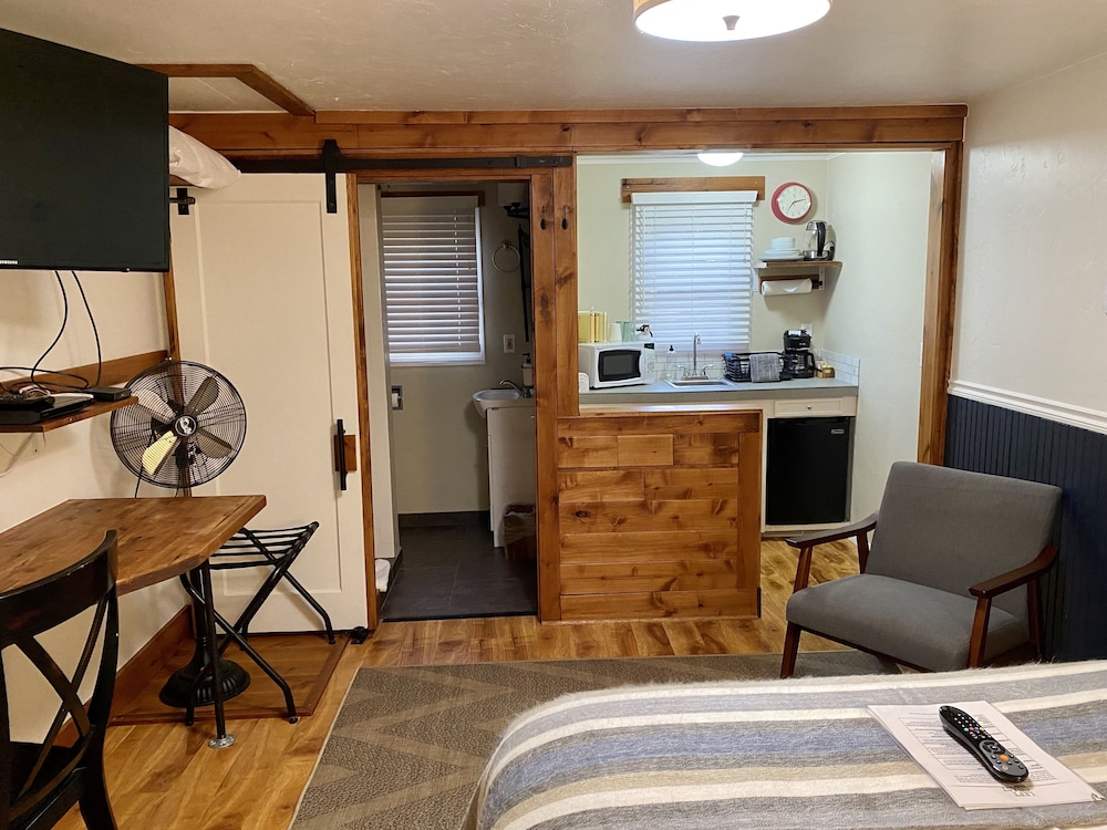Left Coast Lodge - photo 29