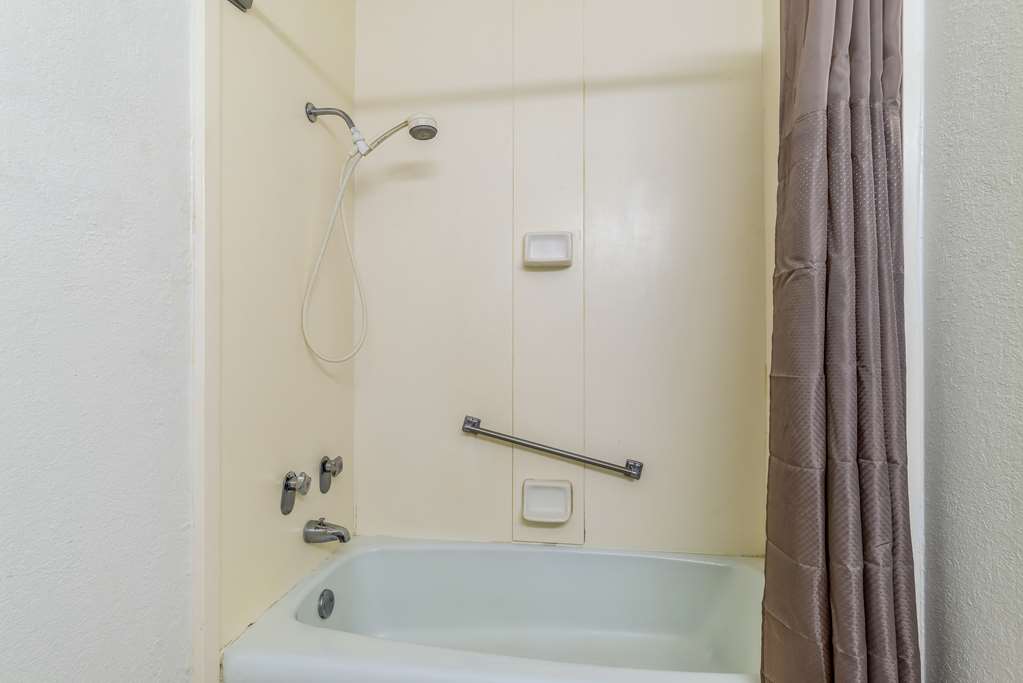 Motel 6 Natchitoches LA - photo 19