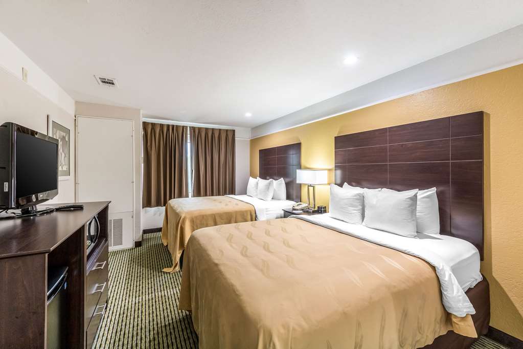 Quality Inn & Suites SeaWorld North - photo 28