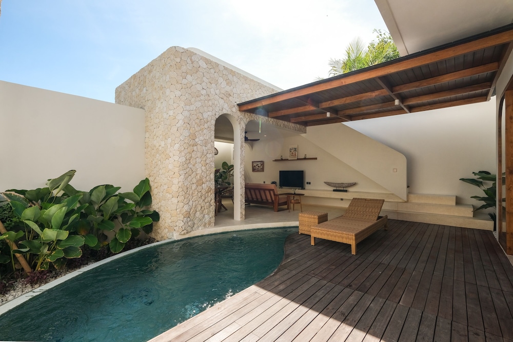 Villa Koka Uluwatu — 4-Star Luxury Hotel in Pecatu, Indonesia