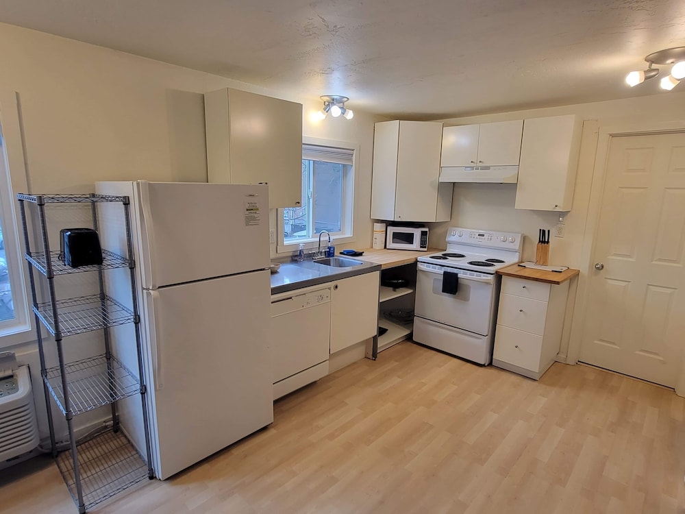 Hood River Suites Apartment Hotel - photo 20