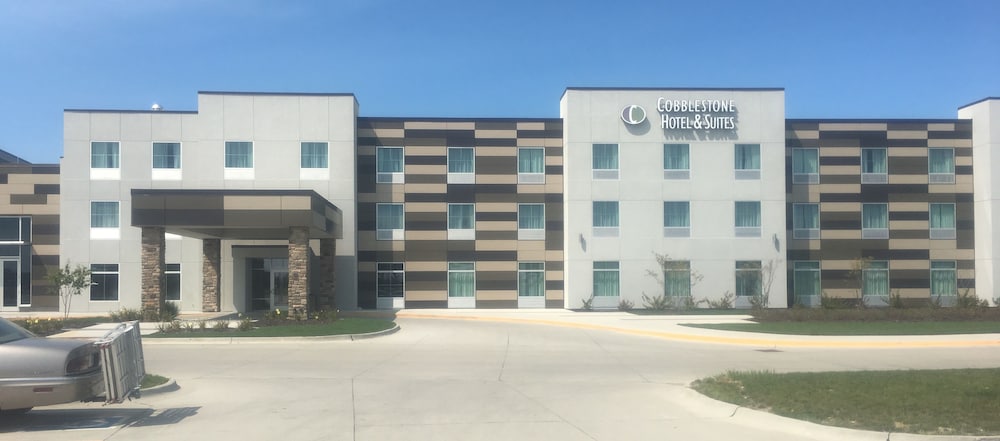 Cobblestone Hotel & Suites Jefferson - featured photo