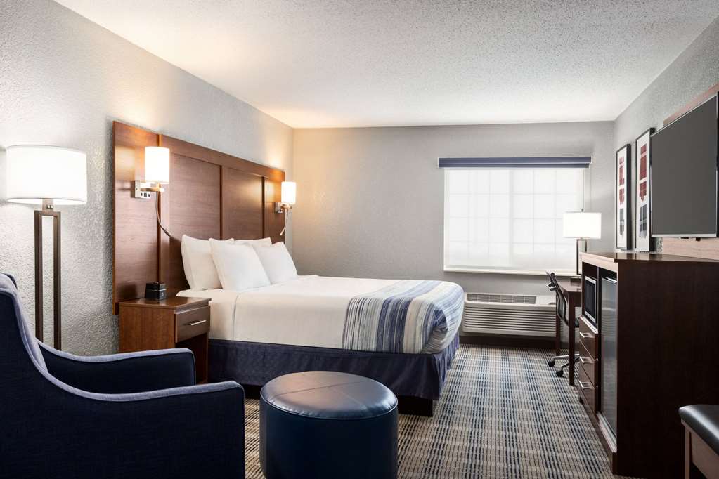 AmericInn by Wyndham Williamsburg - photo 21