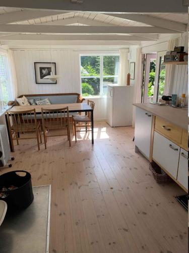 Cozy And Modernized Fishing Cabin — Hornslet — photo 3