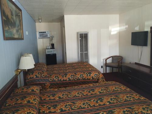 Edgewood Motel - photo 7