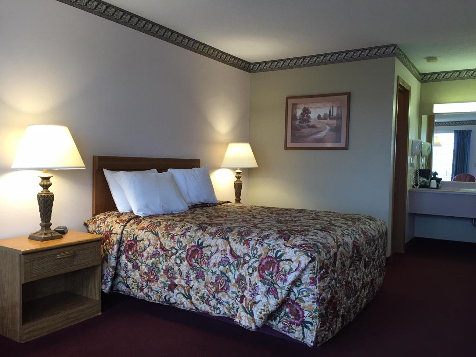 Twelve Oaks Inn - photo 37