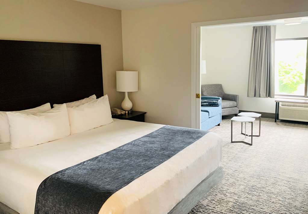 Oxford Suites Portland Jantzen Beach - photo 8