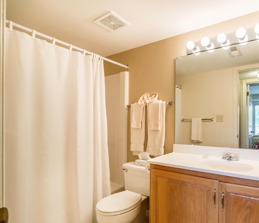 Lakewood Resort by EVRentals - photo 27