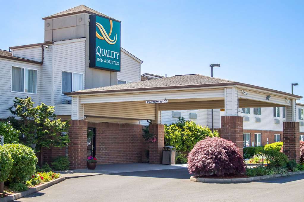 Quality Inn & Suites Longview Kelso - carbon neutral hotel in Longview