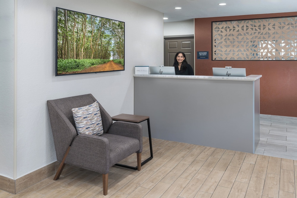 Candlewood Suites Miami Doral by IHG - photo 3