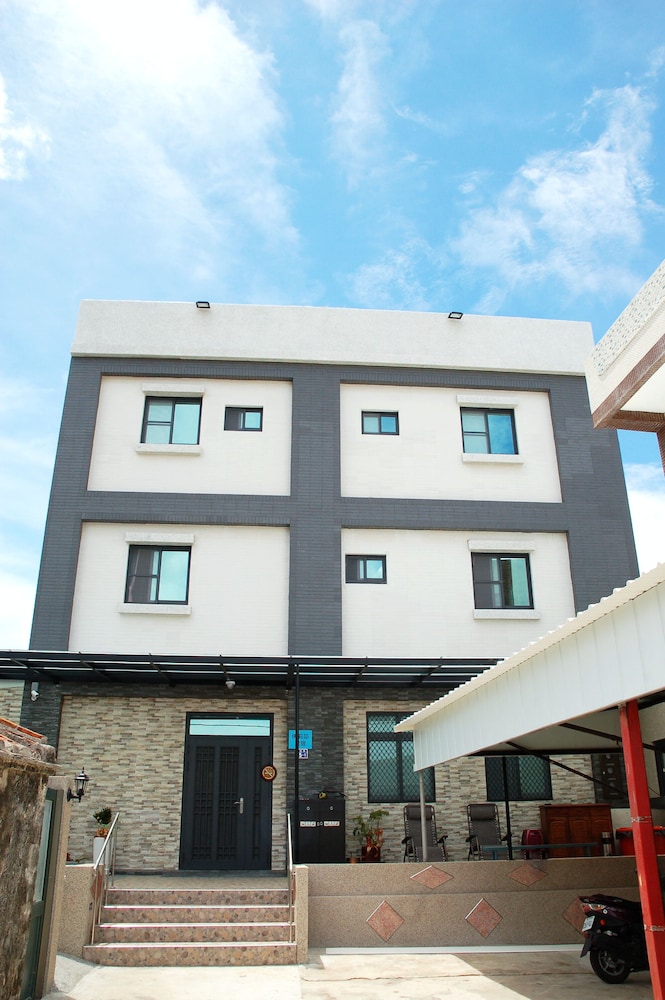 Eliza Inn — Magong
