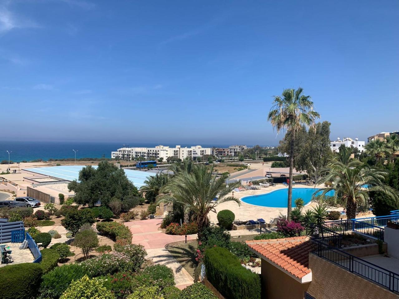 Kings Palace stylish modern 2 bed with sea views in Paphos, Cyprus