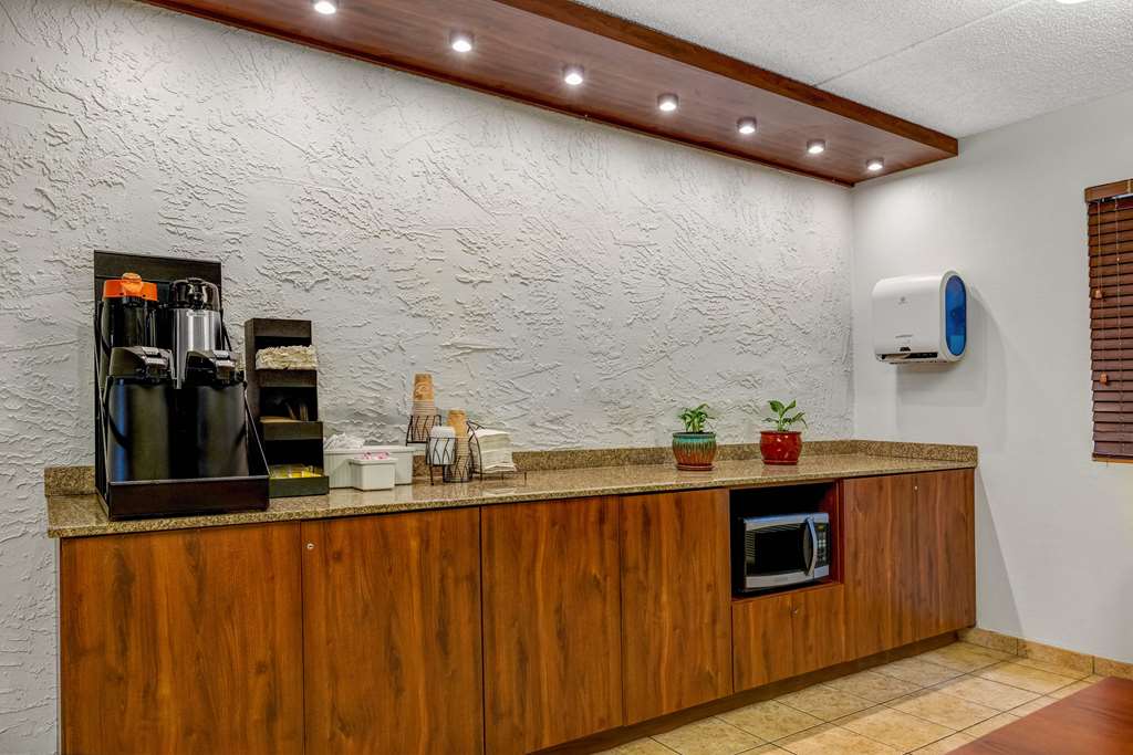 Motel 6 Elk Grove Village IL O'Hare - photo 23