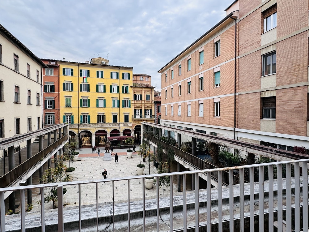 The Little Beauty Studio — 4-Star Luxury Hotel in Pisa, Italy