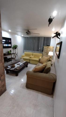 Amplio y Hermoso Apartamento — Maracay — photo 2