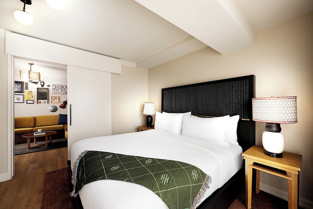 Hutton Hotel - photo 39