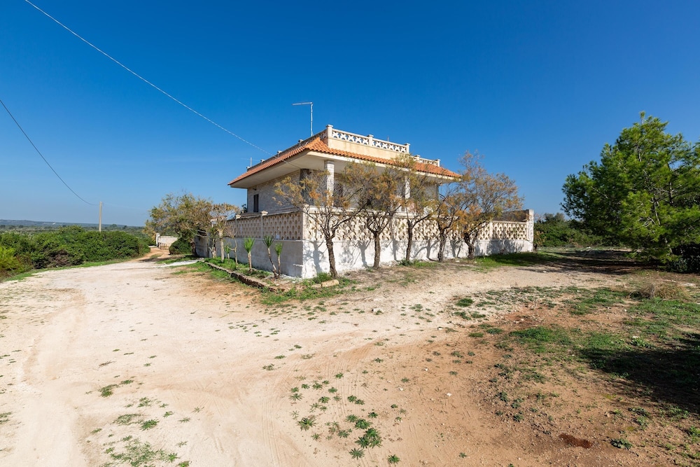 3147 Villa Santina by Barbarhouse — 4-Star Luxury Hotel in Manduria, Italy
