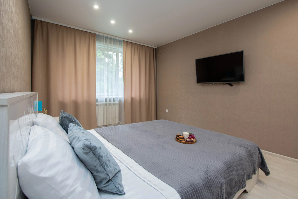 Room Hotel on Kuznetskstroevsky Avenue 7 in Novokuznetsk, Russia