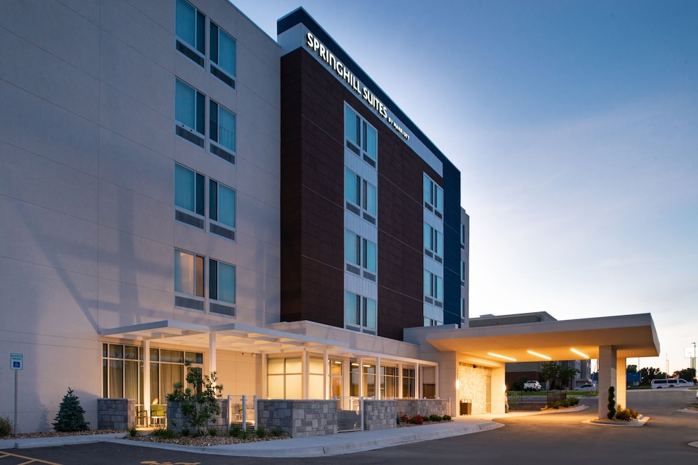 Springhill Suites Kansas City Northeast - photo 42
