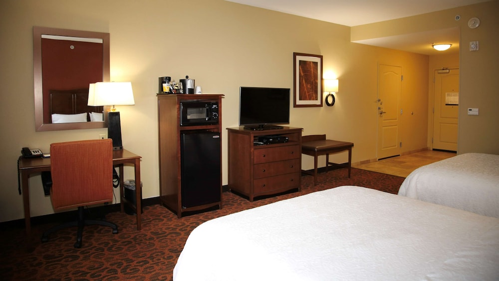 Hampton Inn Matamoras Milford - photo 9