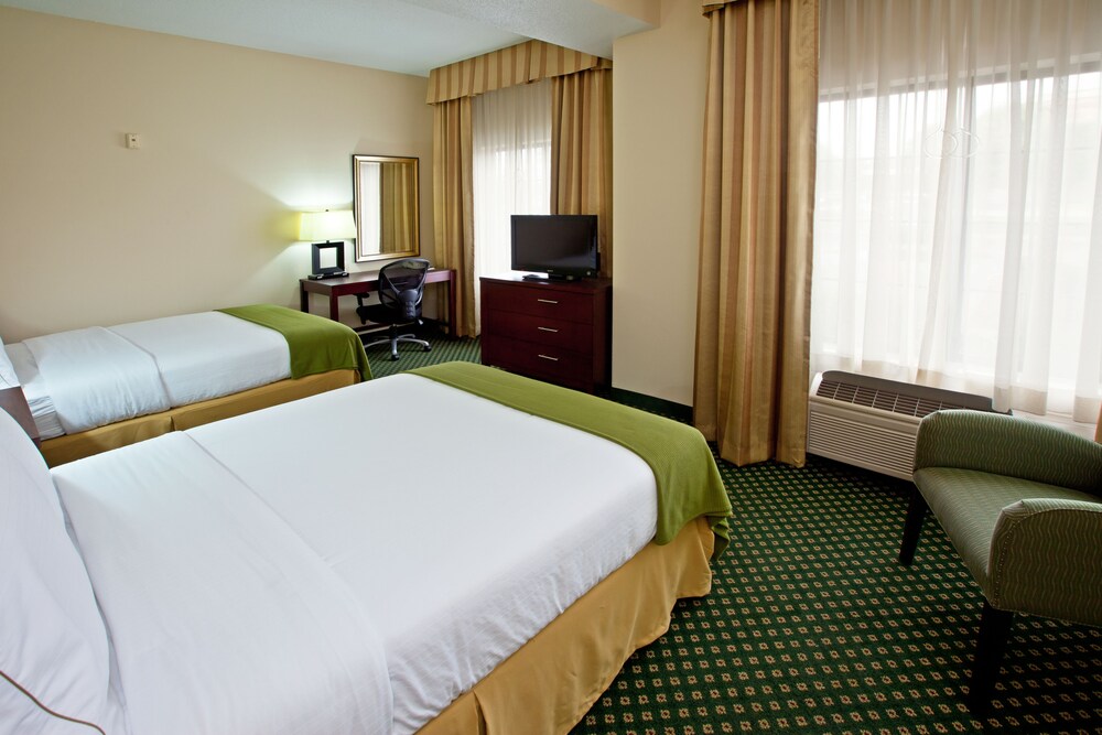 Holiday Inn Express & Suites Indianapolis East By Ihg - photo 12