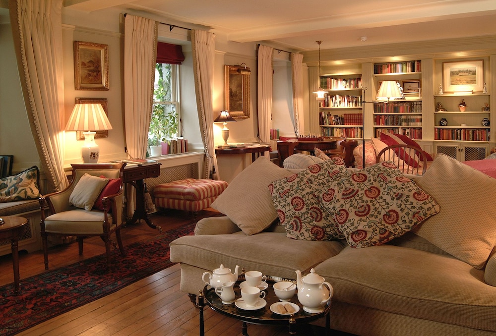 The Royal Hotel - carbon neutral hotel in Crieff