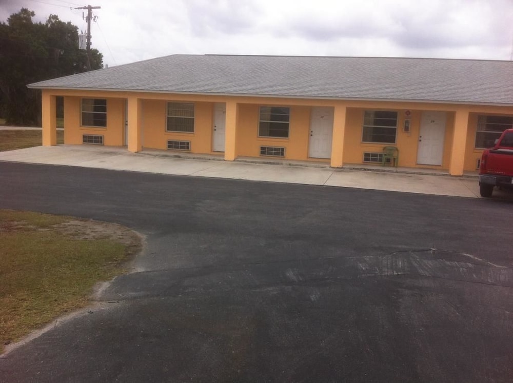 Desoto Motel - photo 26