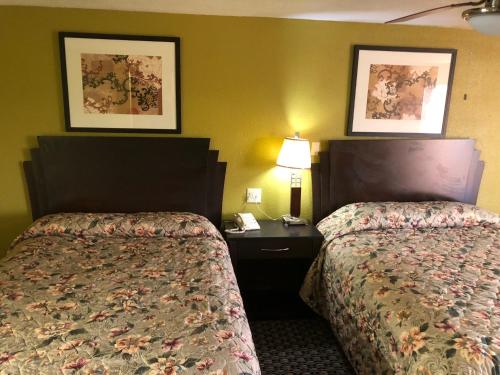 Kings Inn Mexia - photo 14
