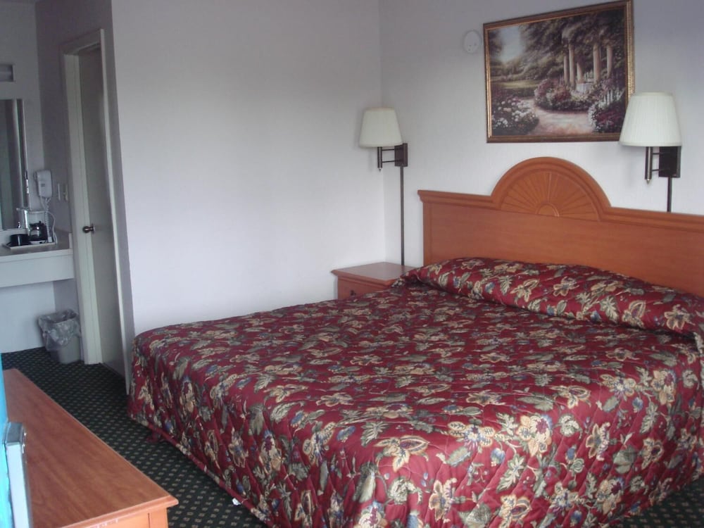 Westmont Inn Lakeland - photo 4