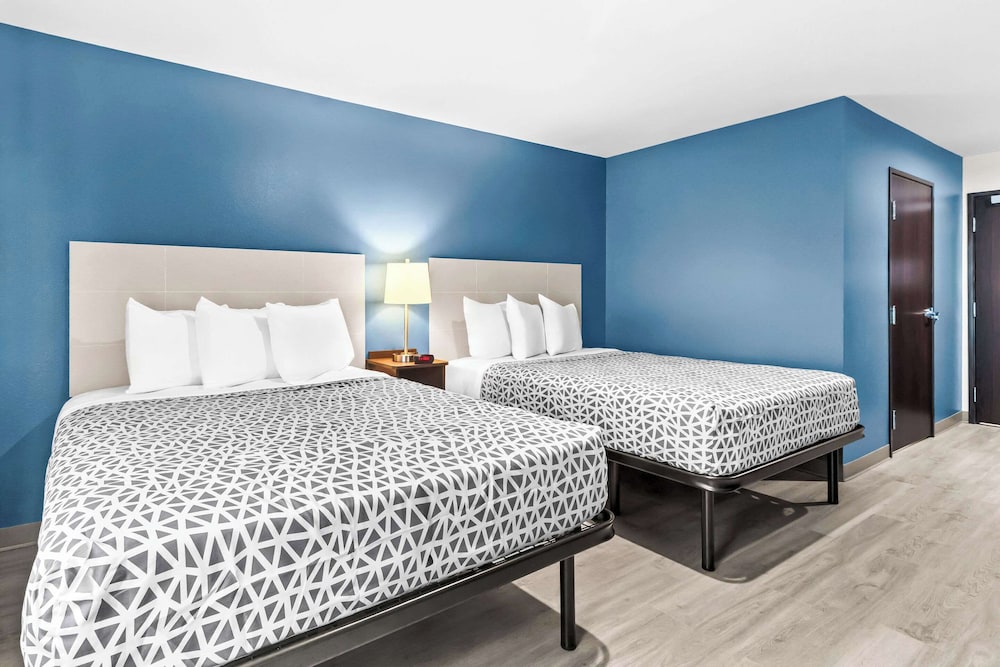 WoodSpring Suites South Houston Hobby - photo 30
