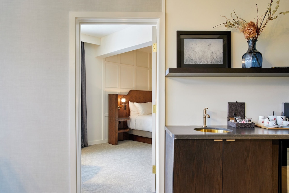 Hotel Brookmere & Arbor Spa - photo 17