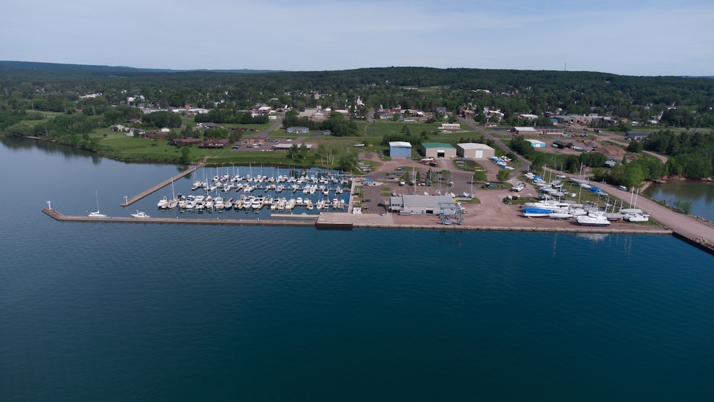 The Washburn Inn On the Lake - photo 38