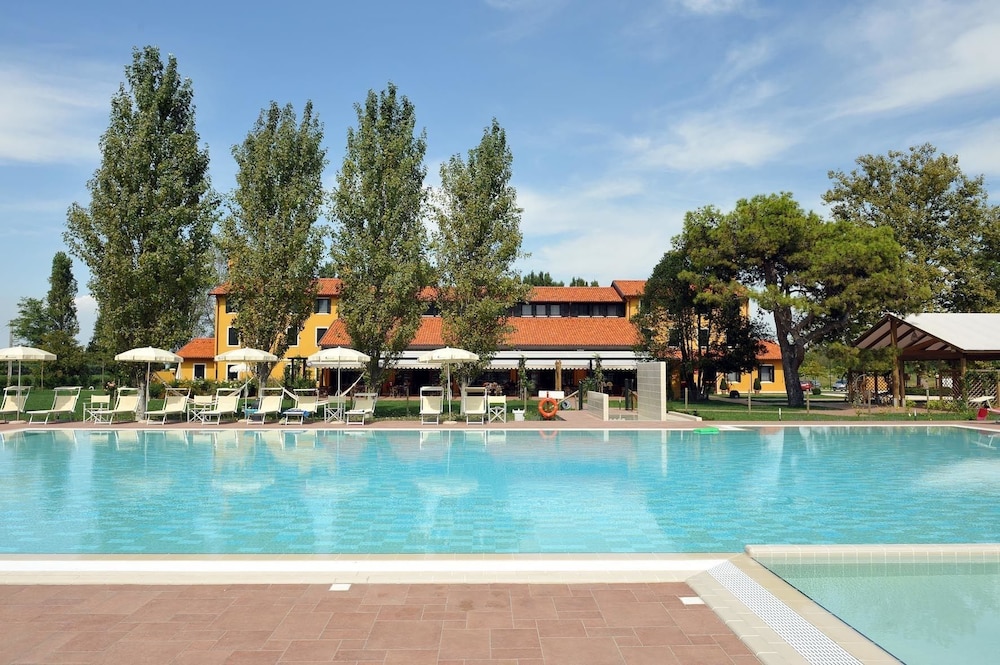 Dune Agriturismo — 4-Star Luxury Hotel in Eraclea, Italy