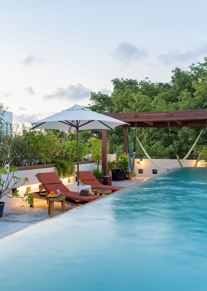 Rooftop pool