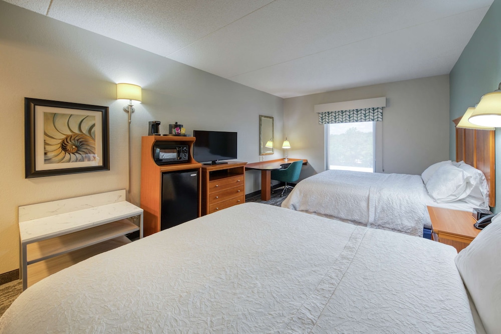 Hampton Inn Wilmington University Area Smith Creek Station - photo 29