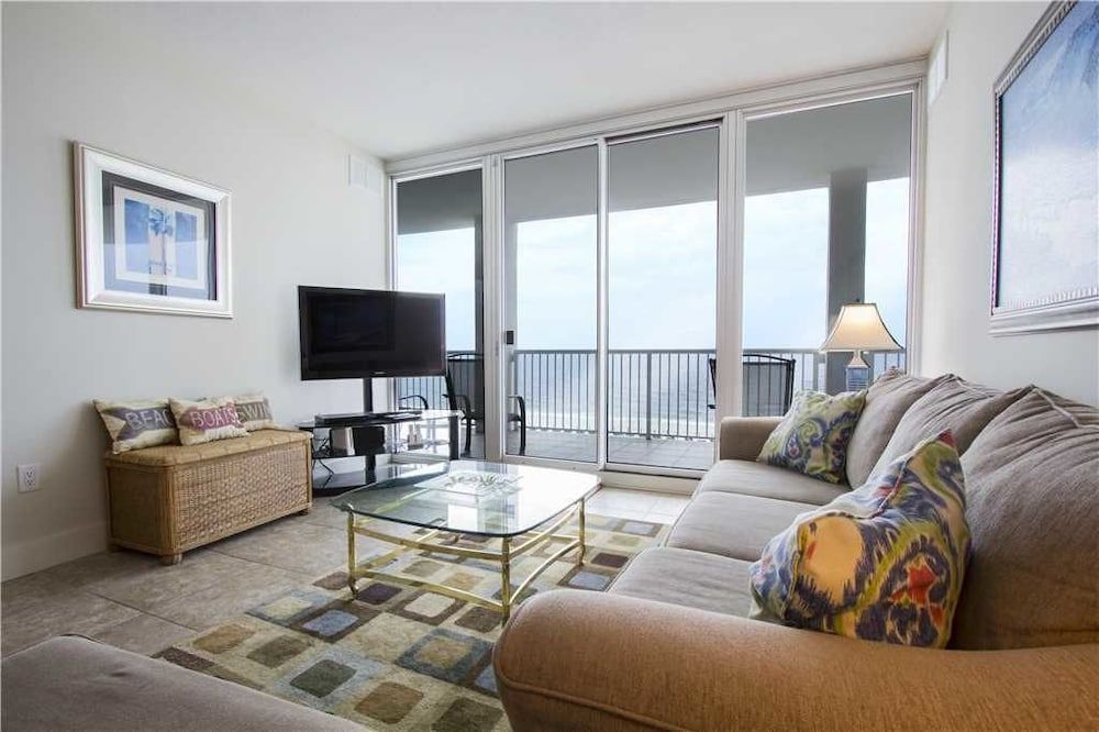 Island Tower 602 3 Br condo by RedAwning - photo 13