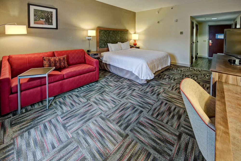 Hampton Inn Newberry Opera House - photo 6