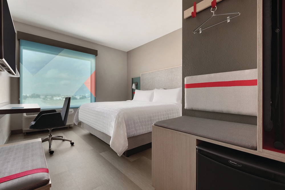 avid hotel Pueblo North by IHG - photo 2