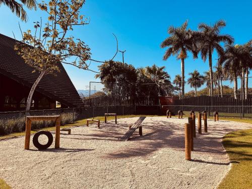 Hanga Roa Refúgio Luxuoso c Piscina e Jacuzzi in Bertioga, Brasil