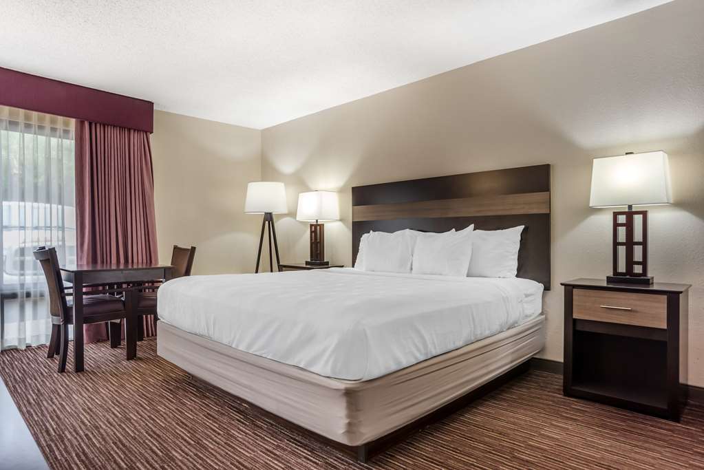 Best Western Oak Manor - photo 18