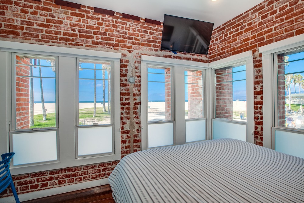 Venice Breeze Suites - photo 41