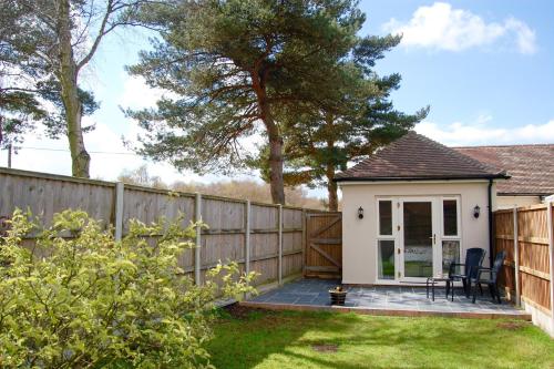 Little Birches - last minute hotel in Grimston