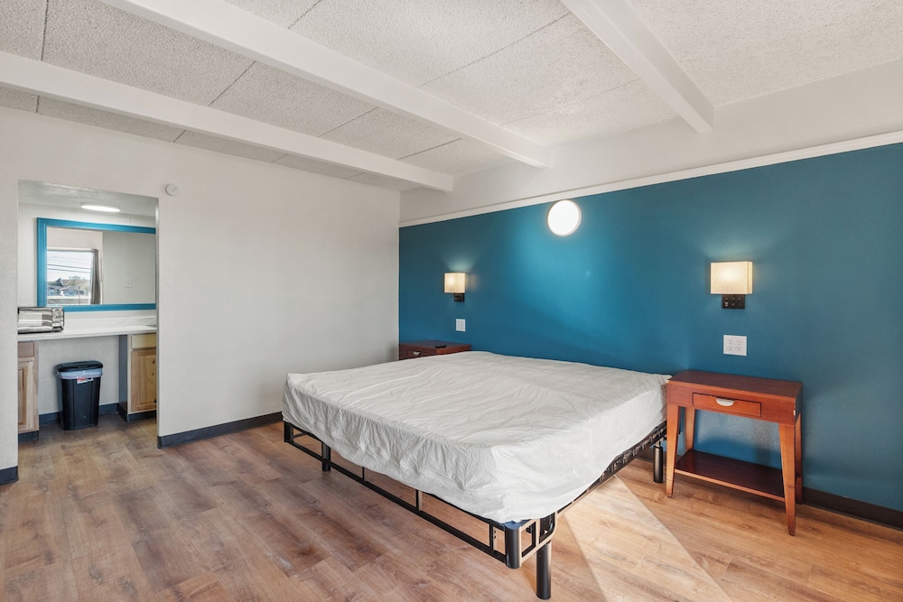 Southern Springs Extended Stay - photo 5